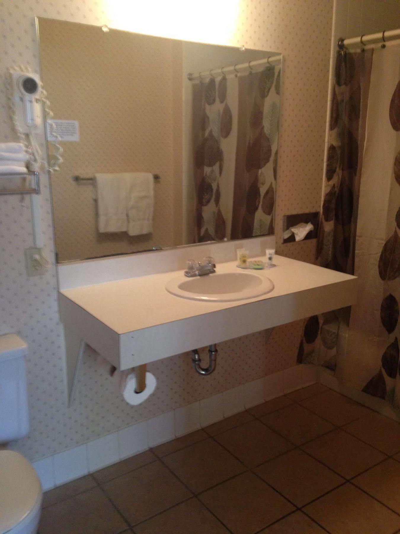 Shawano Four Seasons Resort ภายนอก รูปภาพ